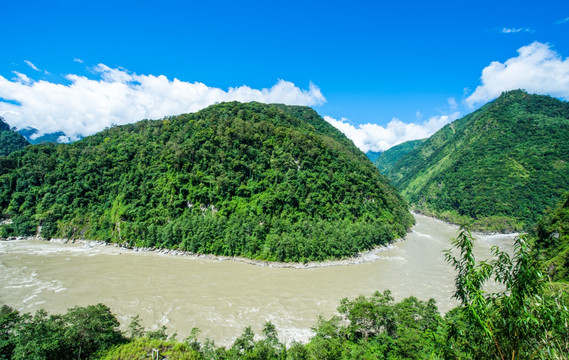 雅鲁藏布大峡谷