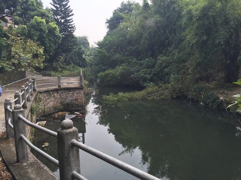 乡村石板流水