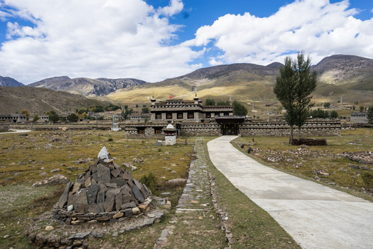 稻城藏寨