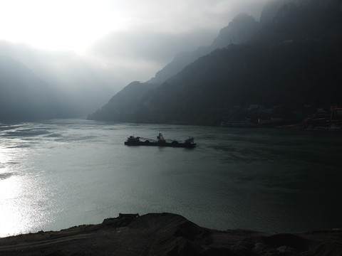 三峡晨景