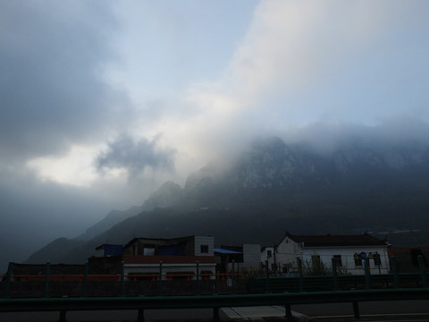 三峡晨景