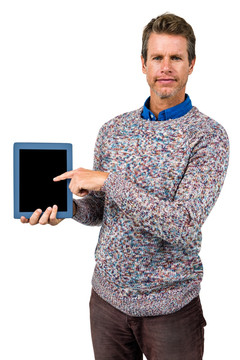 展示平板电脑的商务男人