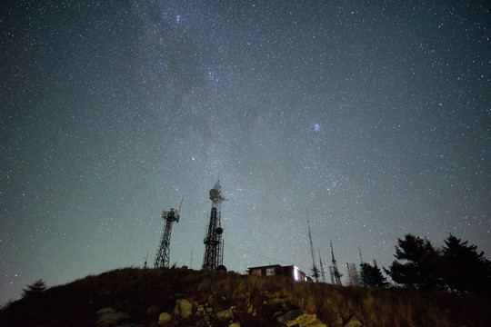 河北省承德雾灵山星空银河