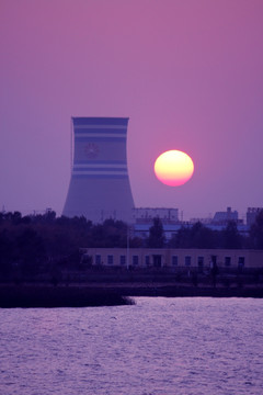 火力发电厂 热电厂 烟囱 夕阳