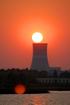火力发电厂 热电厂 烟囱 夕阳