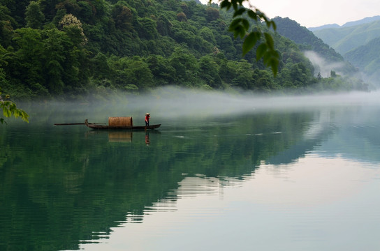 小东江 晨雾