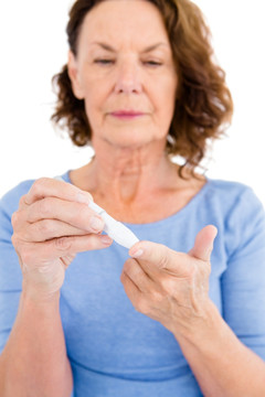 糖尿病妇女使用血糖监测