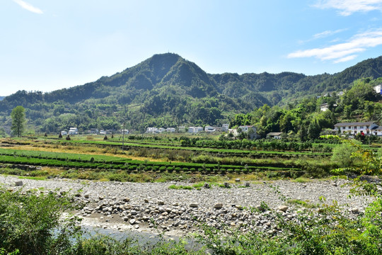 湖北恩施市麂子渡景区田园风光