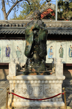 孔庙 孔子 塑像
