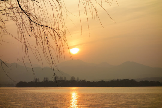 浙江杭州西湖风光夕阳日落红霞