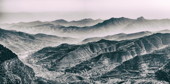 水墨山川