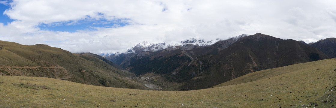 德玛雪山全景图 接片 高像素