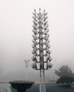 城市雾霾 公园 灯