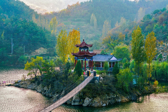 山水云水瑶秋景