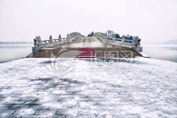 十七孔桥雪景