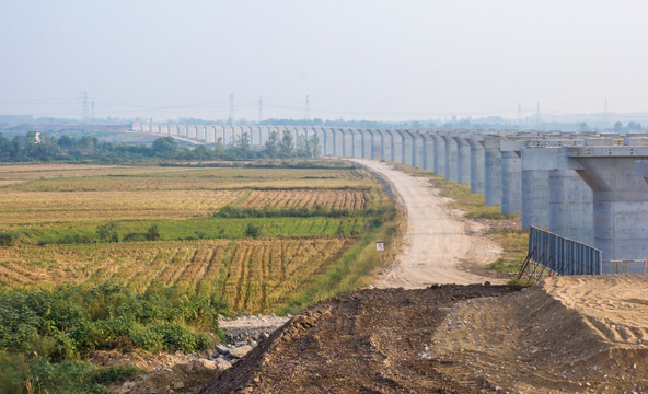 铁路桥墩