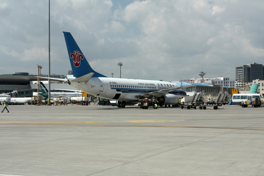 昆明巫家坝机场 南方航空客机