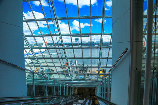 德国慕尼黑机场玻璃结构