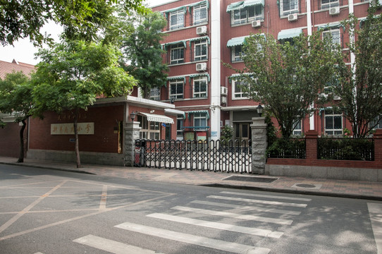 学校 校园 小学 教学楼