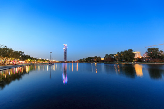 奥森公园奥海奥林匹克塔夜景