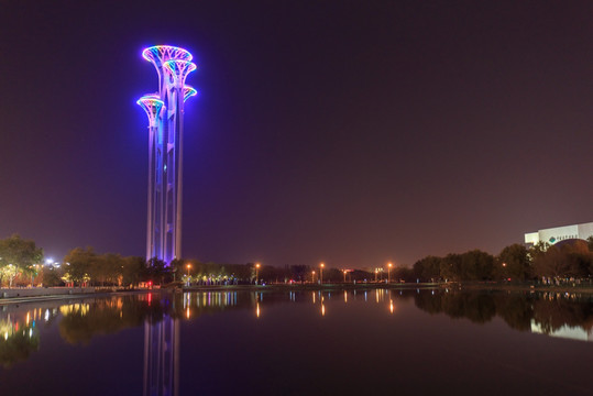 奥森公园奥海奥林匹克塔夜景