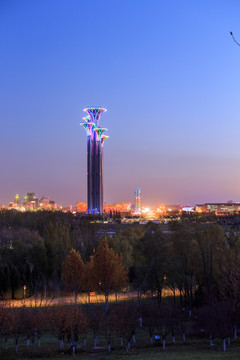 北京奥森公园奥林匹克塔夜景