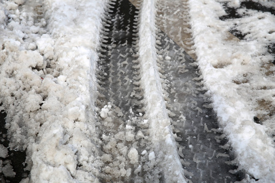 雪地车辙印