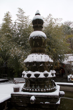 宝塔 西安荐福寺雪景