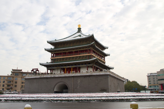 西安钟楼雪景