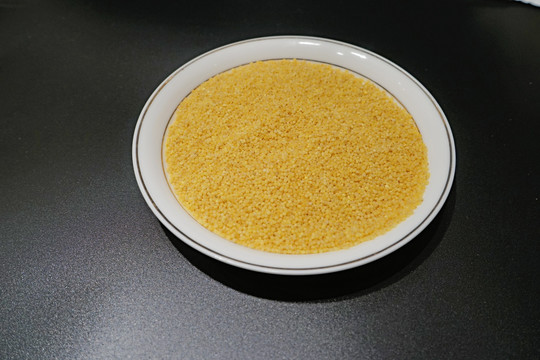 小黄米素材 黄米粥