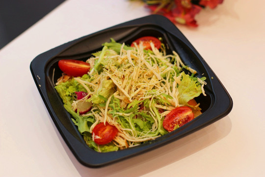熏雞肉蔬菜沙律