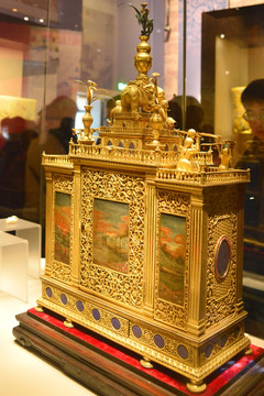 清代广州制造 铜镀金太平有象钟