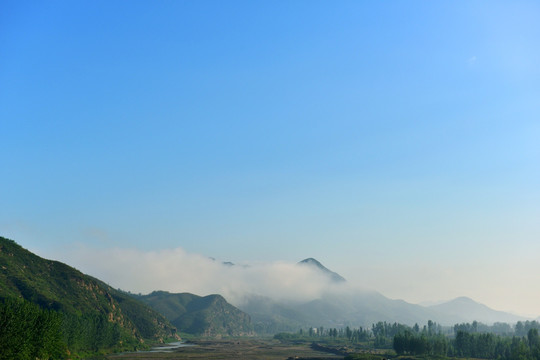 山峰云海