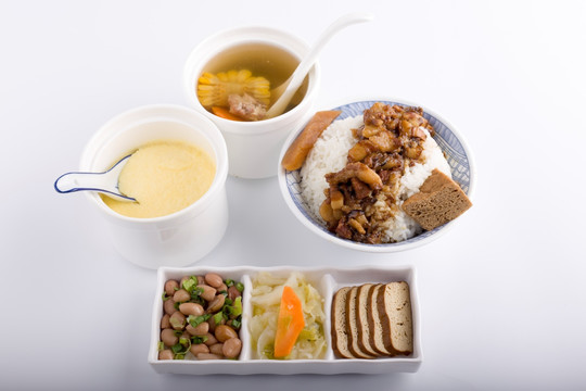 鹵肉飯套餐