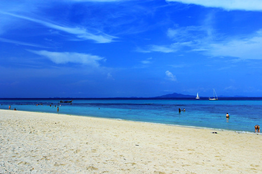 碧海蓝天沙滩