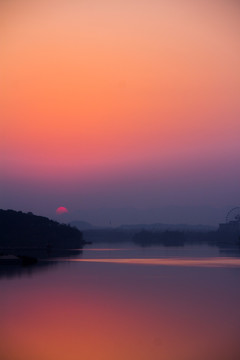 梅溪湖红日夕阳