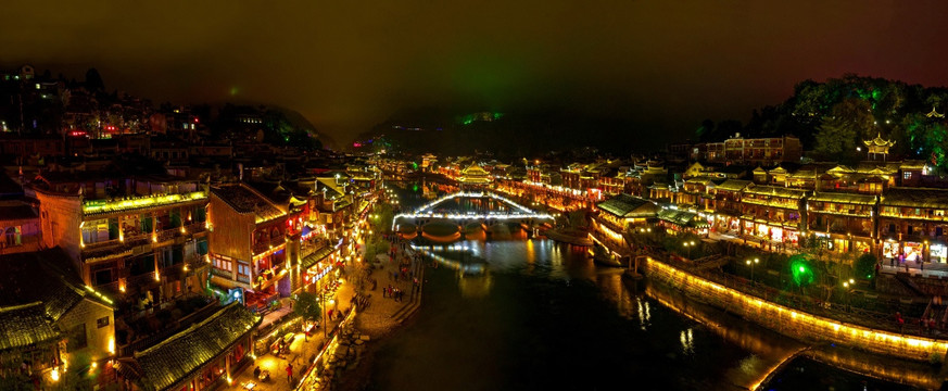 湖南凤凰古城夜景 雪桥全景