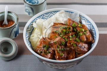 牛肋条丼饭