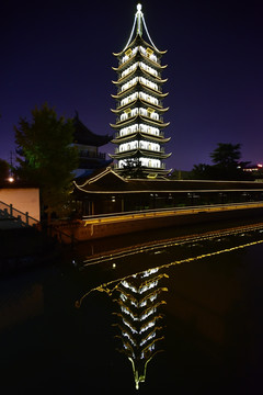 上海真如寺夜景风光