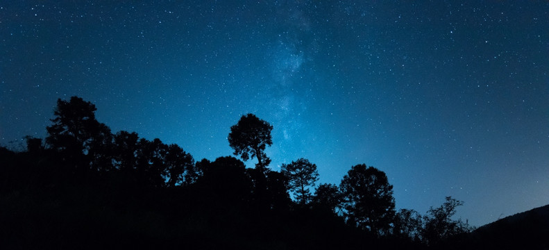 山林星空银河