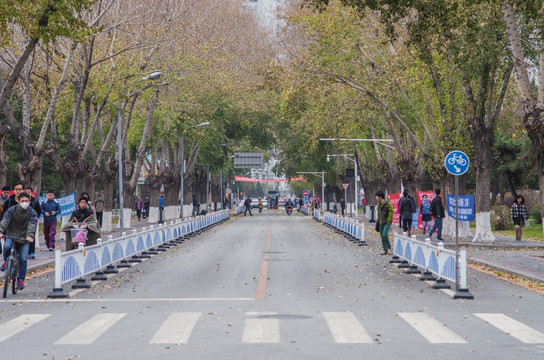 东北大学 深秋 校园 小西门