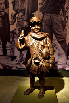 滇缅抗战  小战士雕塑