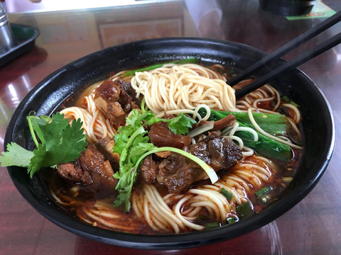 紅燒牛肉面 牛肉拉面