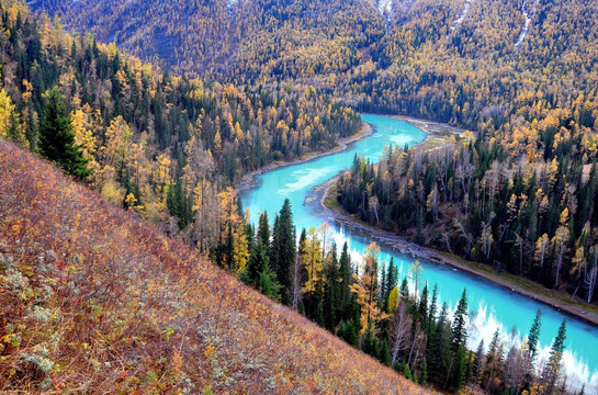 河水弯弯