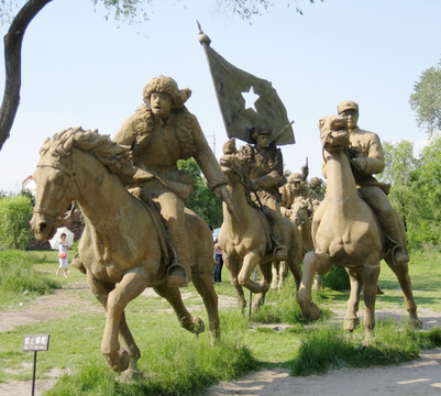 东北抗联战士雕塑