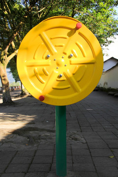 黄色圆盘