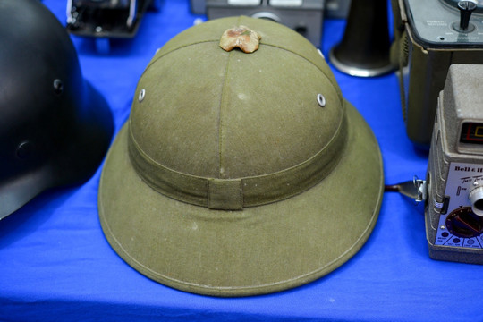 越南士兵头盔