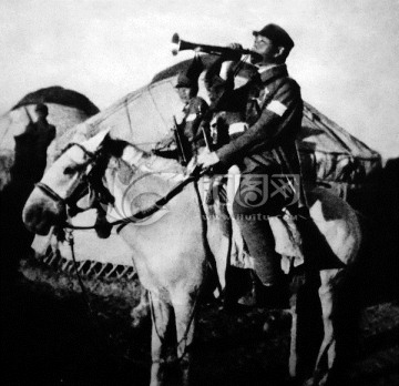 内蒙古骑兵准备投入战斗老照片