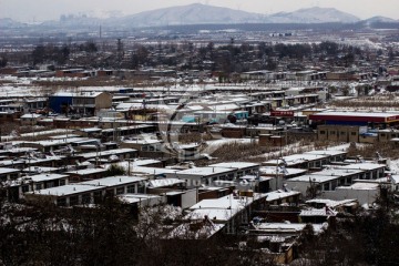 雪后村庄