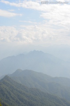 登山远眺